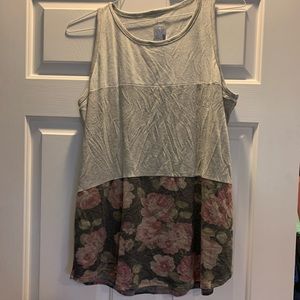 Women’s floral tank top